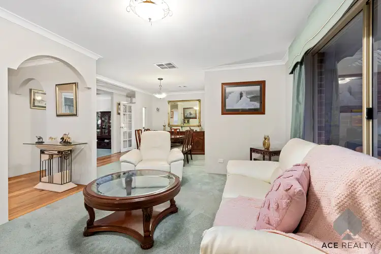 17 Caprice Place, Willetton WA 6155