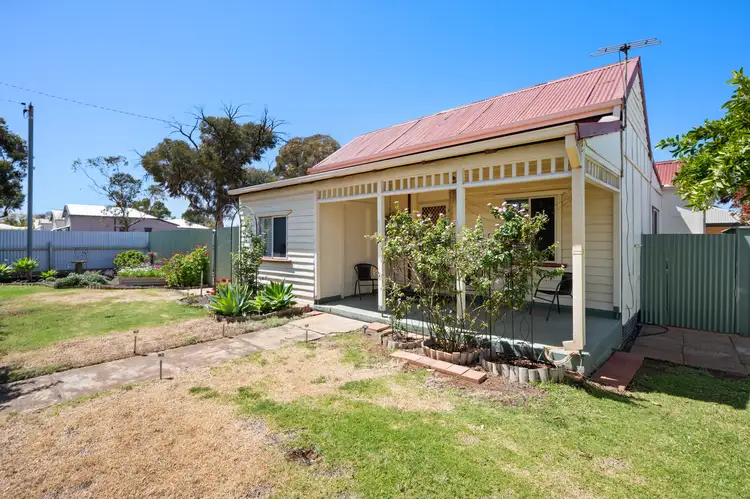 53 Campbell Street, Lamington WA 6430