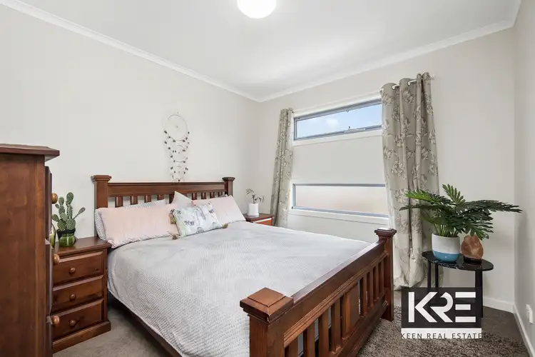 Fourth view of Homely unit listing, 18 Hinterland Close, Lynbrook VIC 3975