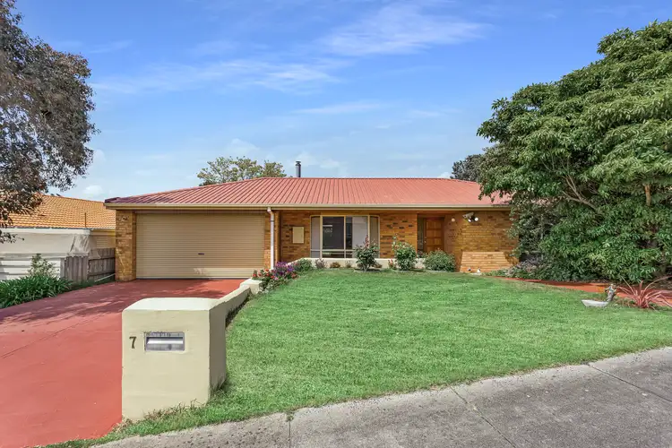 7 Mildura Crescent, Endeavour Hills VIC 3802