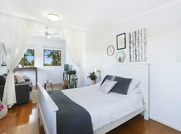 Main view of Homely unit listing, 3/3 Fourth Avenue, Labrador QLD 4215