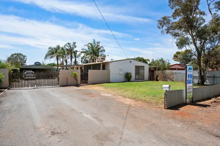 4 Nanson Street, Victory Heights WA 6432