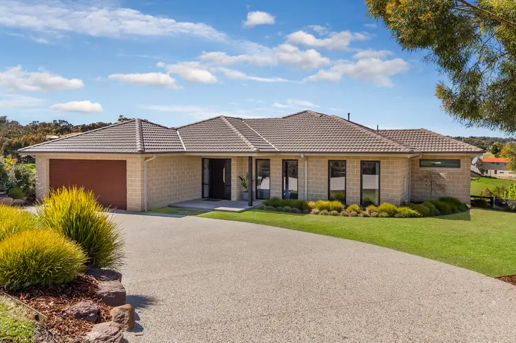 17 Craig Parry Drive, Hidden Valley VIC 3756