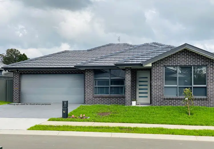 43 Laertes Place, Rosemeadow NSW 2560