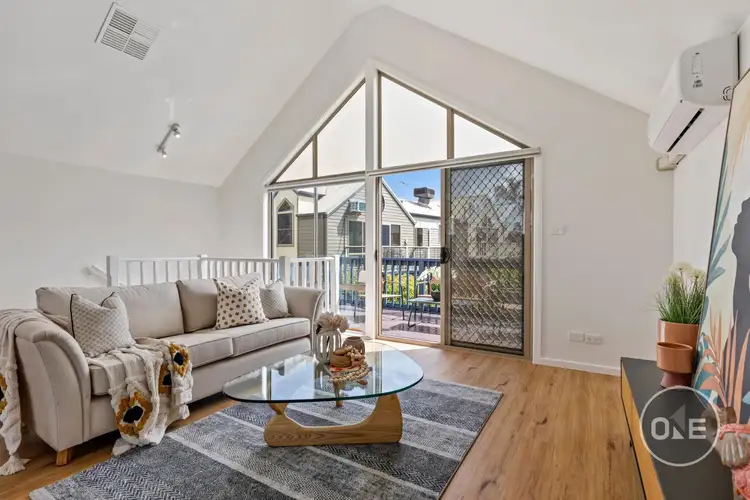2/3 Ashley Street, Wantirna VIC 3152