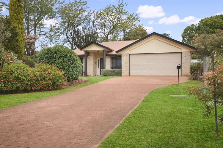 20 Sweetapple Crescent, Centenary Heights QLD 4350