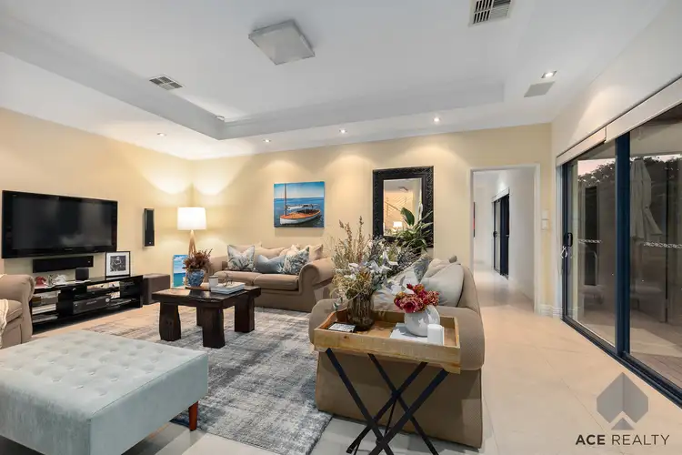 102A The Promenade, Mount Pleasant WA 6153