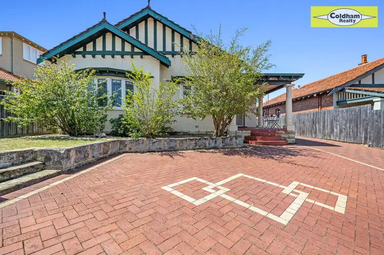 260 Walcott Street, Menora WA 6050