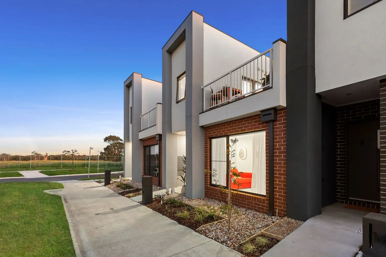 Main view of Homely townhouse listing, 18 Gallery Walk, Mount Duneed VIC 3217