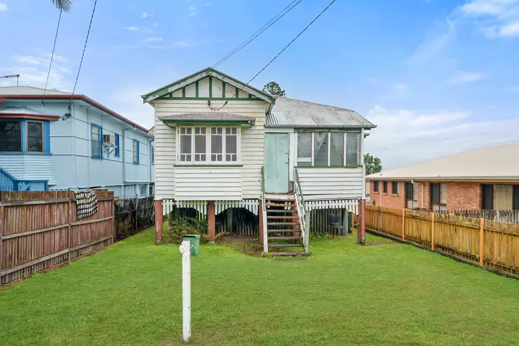 23 Nash Street, Sandgate QLD 4017