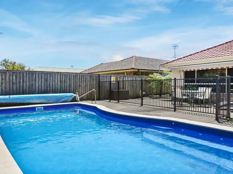 5 Ayres Avenue, Tea Gardens NSW 2324