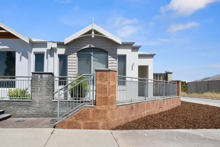 31 Pineroo Terrace, Ellenbrook WA 6069