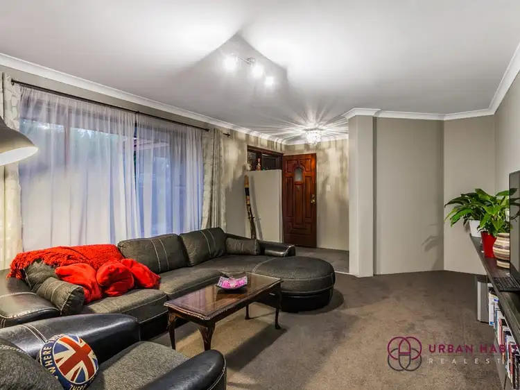 Sixth view of Homely house listing, 18 Riley Place, Leda WA 6170
