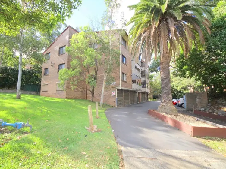 85 Cairds Avenue