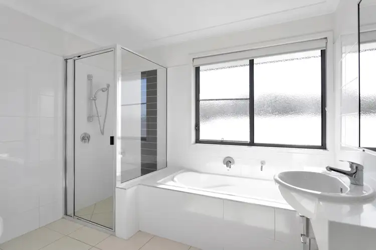 Fifth view of Homely house listing, 18 PEPPERTREE CRESCENT, Andergrove QLD 4740