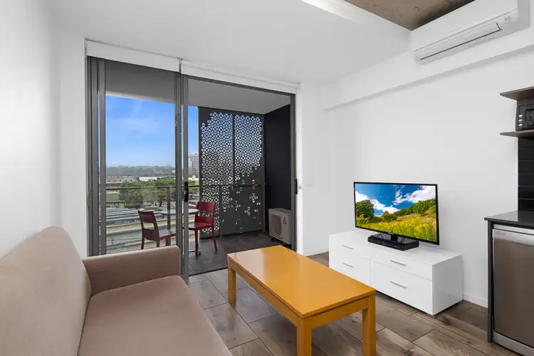 24 Brookes Street