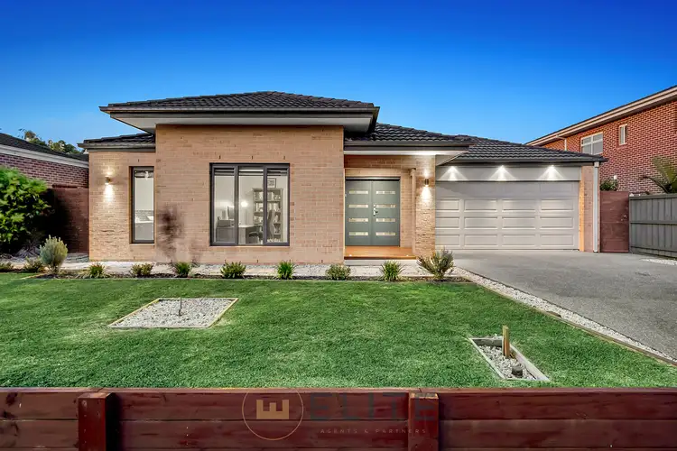 16 Vert Avenue, Narre Warren South VIC 3805