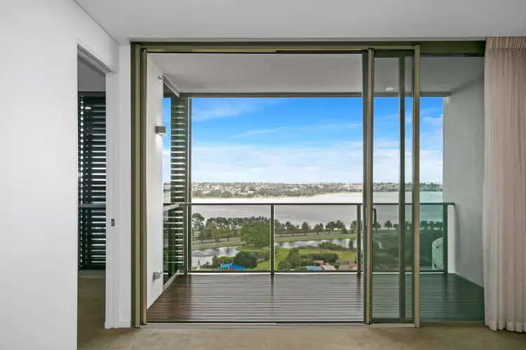 8 Adelaide Tce