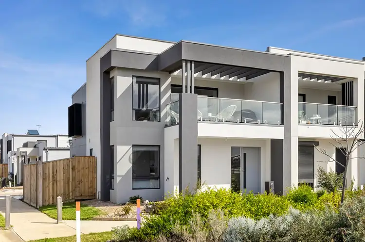 25 Hillsborough Walk, Charlemont VIC 3217