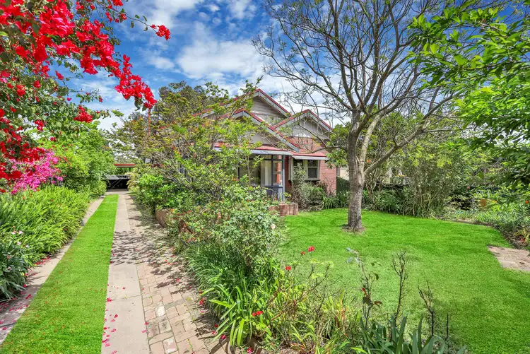 36 Hawkesbury Valley Way