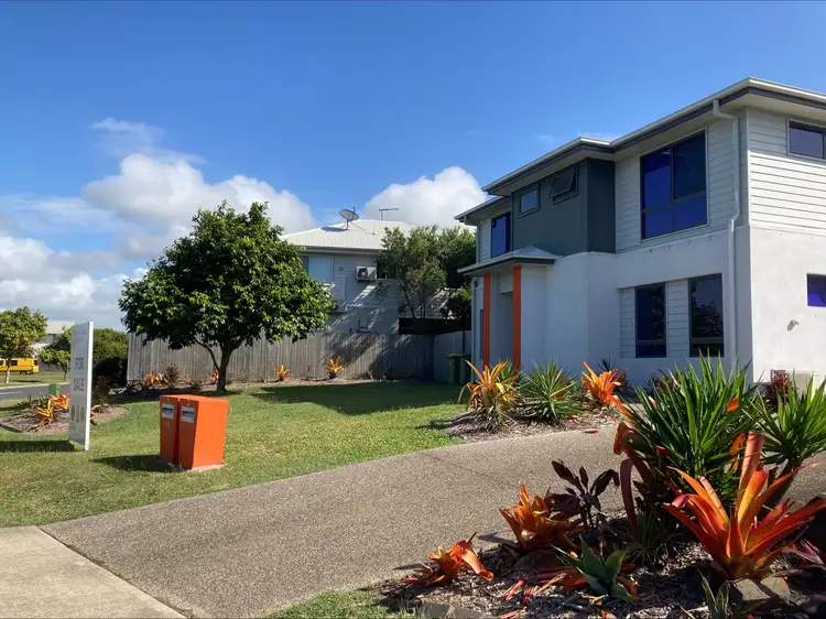1 & 2/35 Makybe Diva Drive, Ooralea QLD 4740