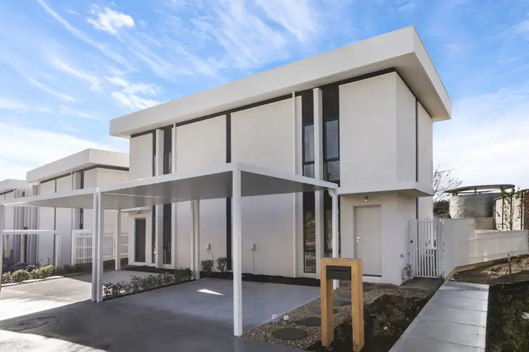 83 Belsay Chase, Chirnside Park VIC 3116