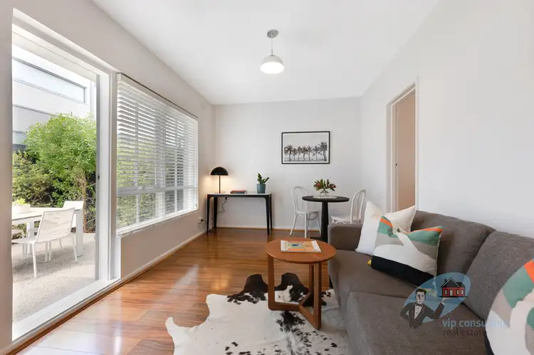 Third view of Homely apartment listing, 2/27 Sycamore Grove, Balaclava VIC 3183