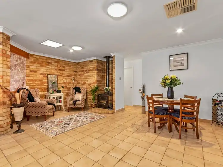 5 Alola Court, Alexander Heights WA 6064