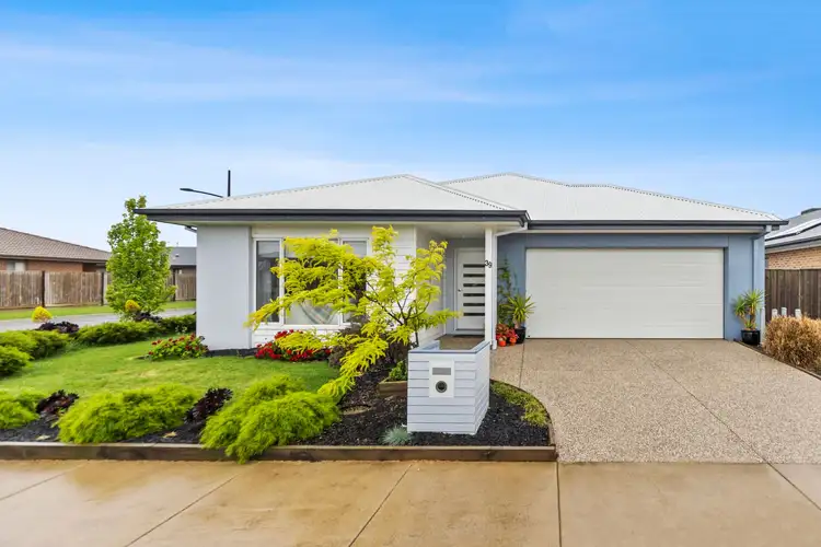 39 Bramley Avenue, Charlemont VIC 3217