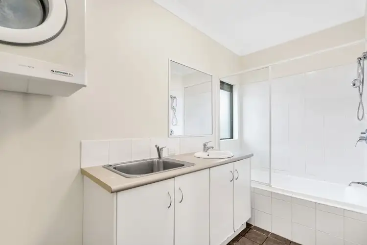 Sixth view of Homely unit listing, 15/4 Olive Street, Manoora QLD 4870