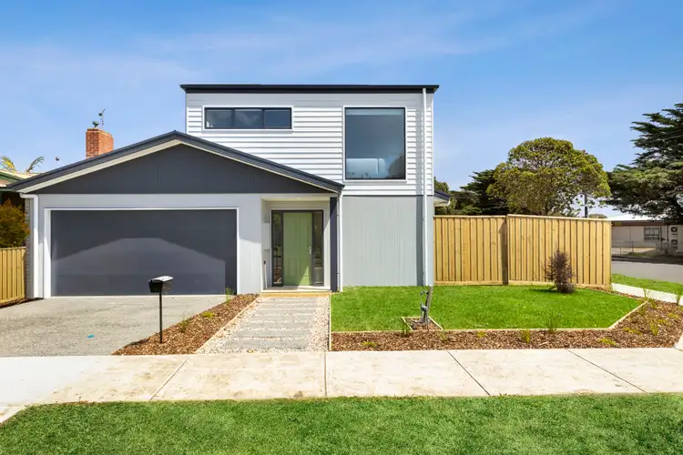 Fifth view of Homely townhouse listing, 27 Staverly Road, Herne Hill VIC 3218