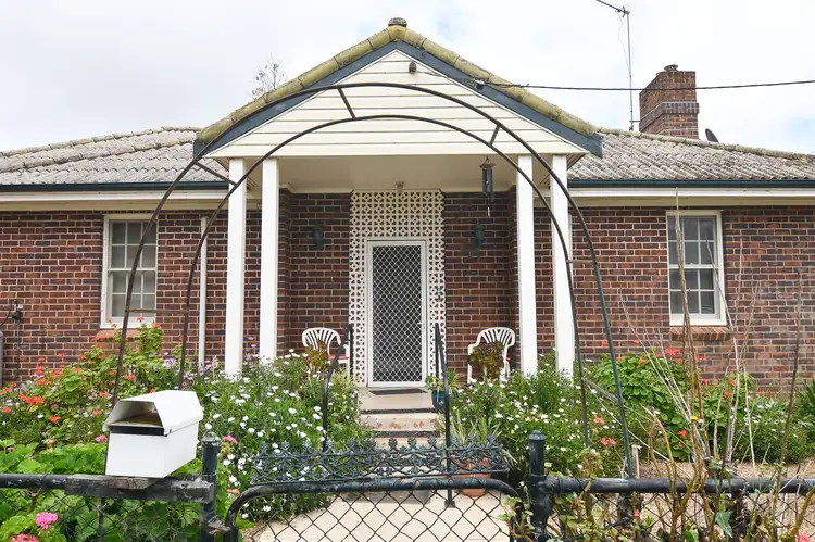 2 Loftus Street, Barmedman NSW 2668