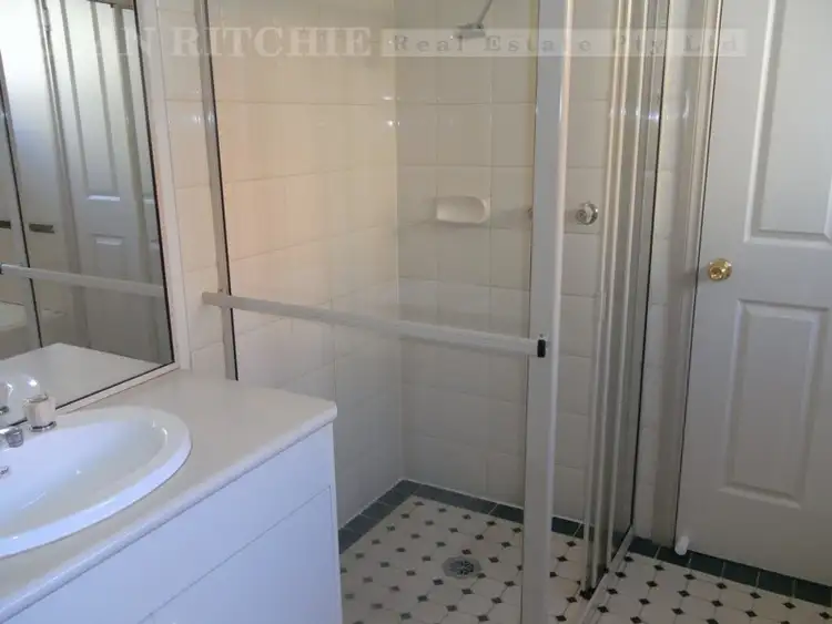 Fifth view of Homely unit listing, 2/1007 Pemberton Street, West Albury NSW 2640