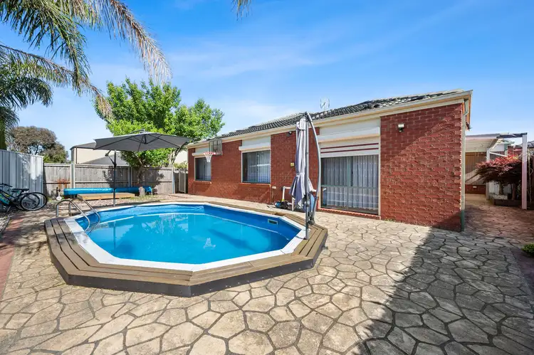 14 Sandover Drive, Roxburgh Park VIC 3064
