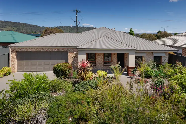 Main view of Homely house listing, 2 MELBA PLACE, Wodonga VIC 3690