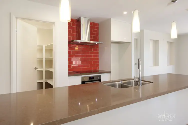 Third view of Homely house listing, 2 MELBA PLACE, Wodonga VIC 3690