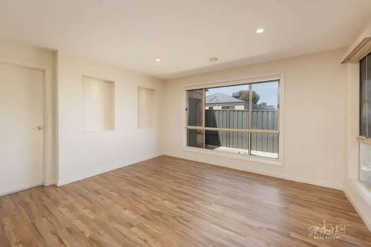 Fourth view of Homely house listing, 2 MELBA PLACE, Wodonga VIC 3690