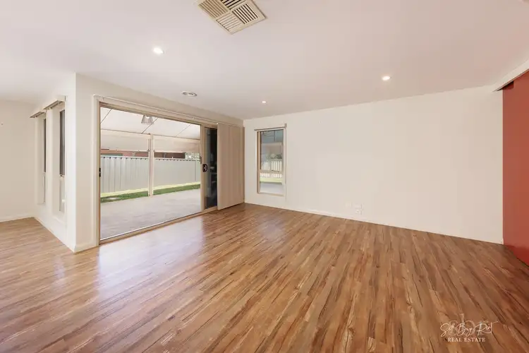 Fifth view of Homely house listing, 2 MELBA PLACE, Wodonga VIC 3690