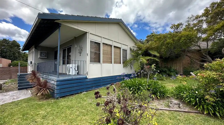 15 Monterey Boulevard, Frankston North VIC 3200