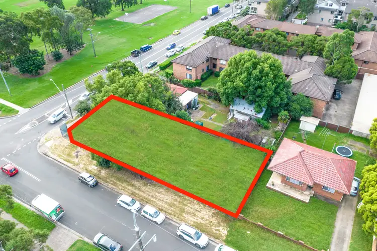 2 Parkes Avenue