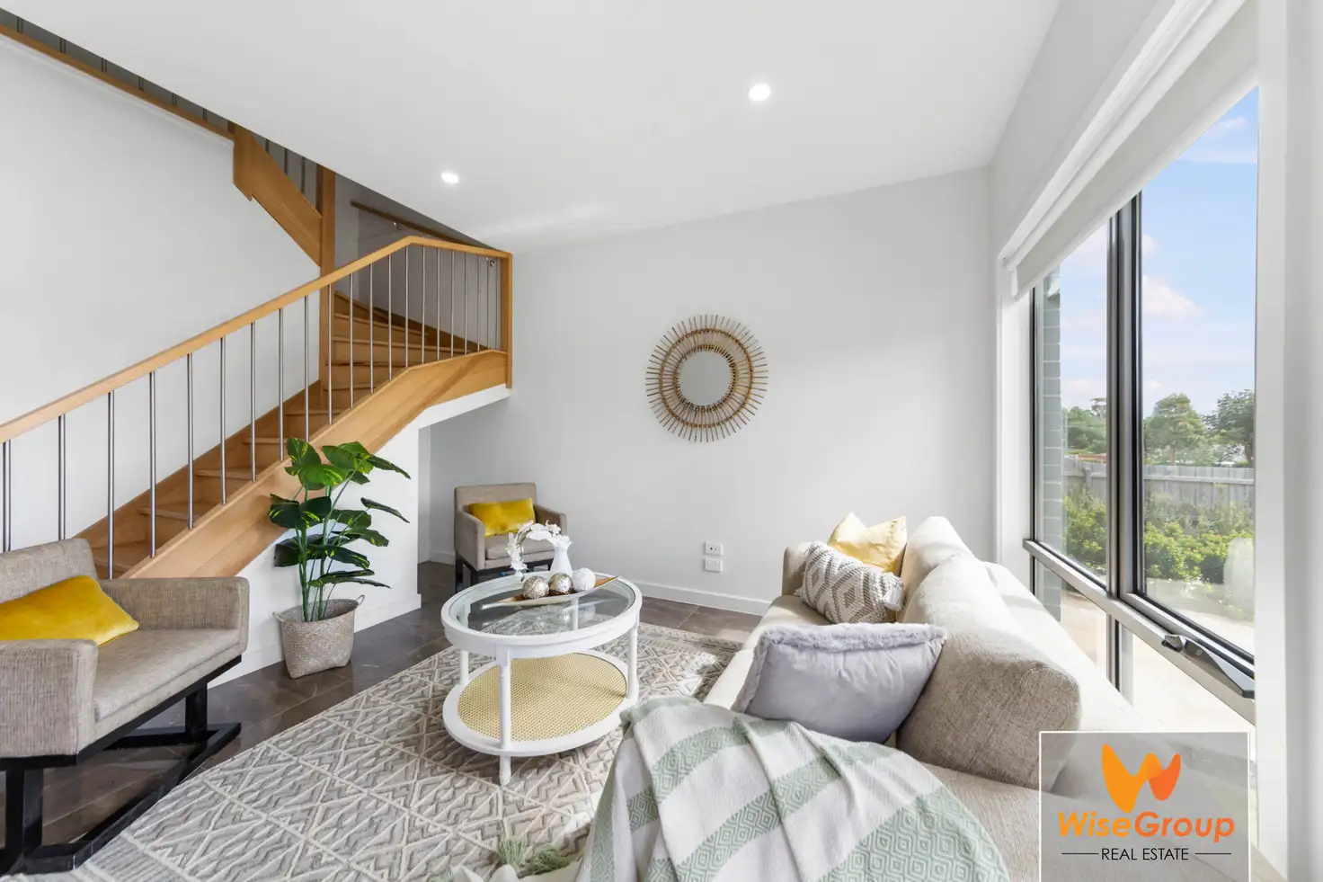 Main view of Homely townhouse listing, 6 B Sylvanwood Cresent, Narre Warren VIC 3805