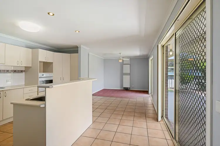 Fifth view of Homely house listing, 7 Oakmont Circuit, Wodonga VIC 3690