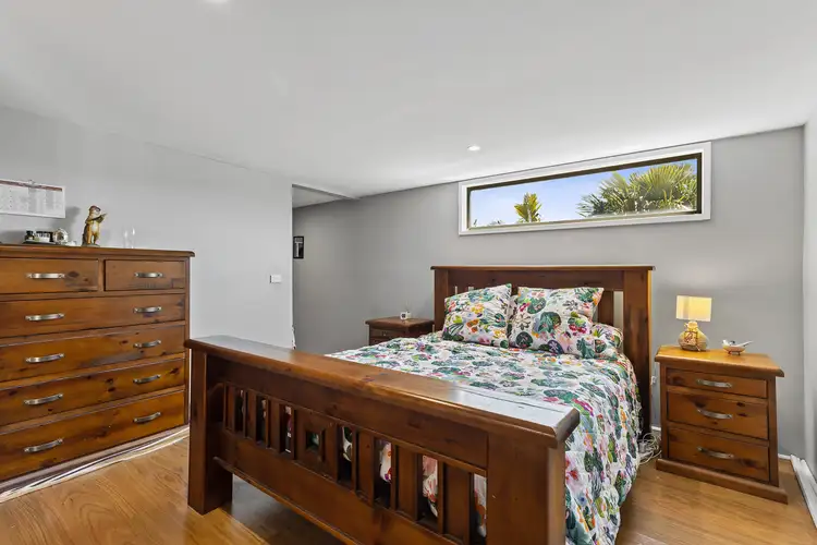 Sixth view of Homely house listing, 25 Scotsburn Way, Endeavour Hills VIC 3802
