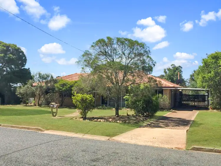 14 Cribb Street, Oakey QLD 4401