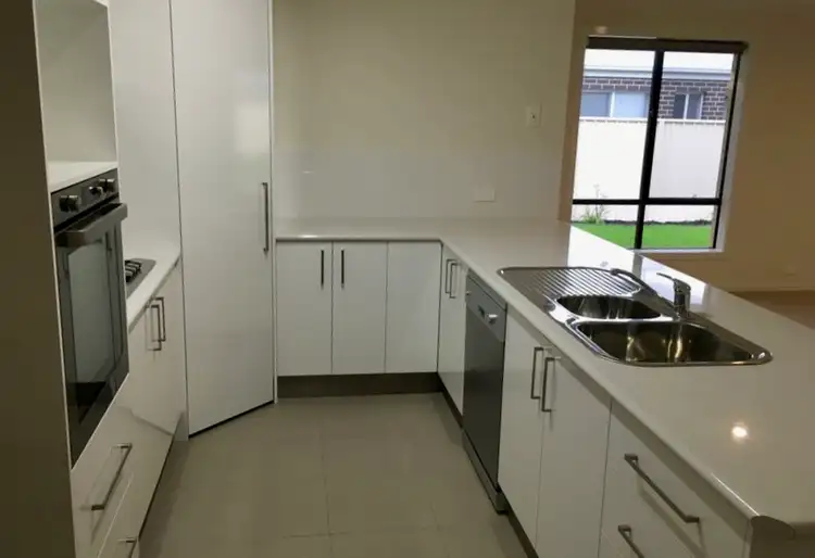 Fourth view of Homely house listing, 8 Derrick Street, Wodonga VIC 3690