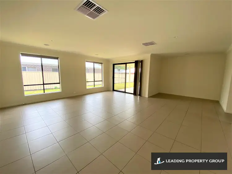 Fifth view of Homely house listing, 8 Derrick Street, Wodonga VIC 3690