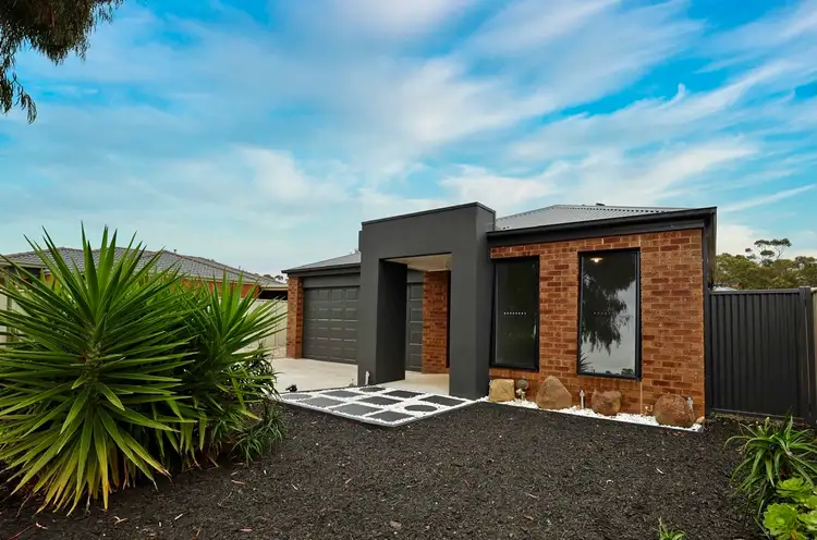 Main view of Homely house listing, 25 Barnett Drive, Kangaroo Flat VIC 3555