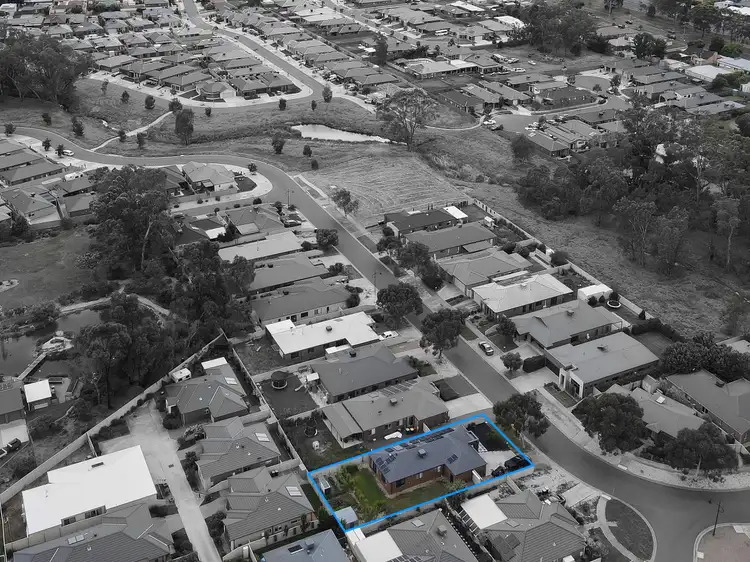 Second view of Homely house listing, 25 Barnett Drive, Kangaroo Flat VIC 3555