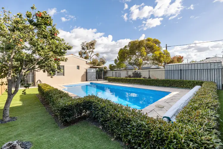 132 Treasure Road, Queens Park WA 6107