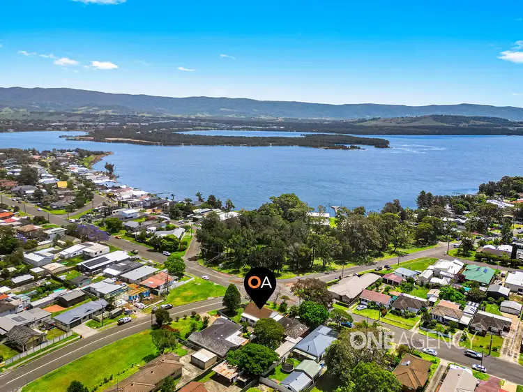 65 Deakin Street, Oak Flats NSW 2529
